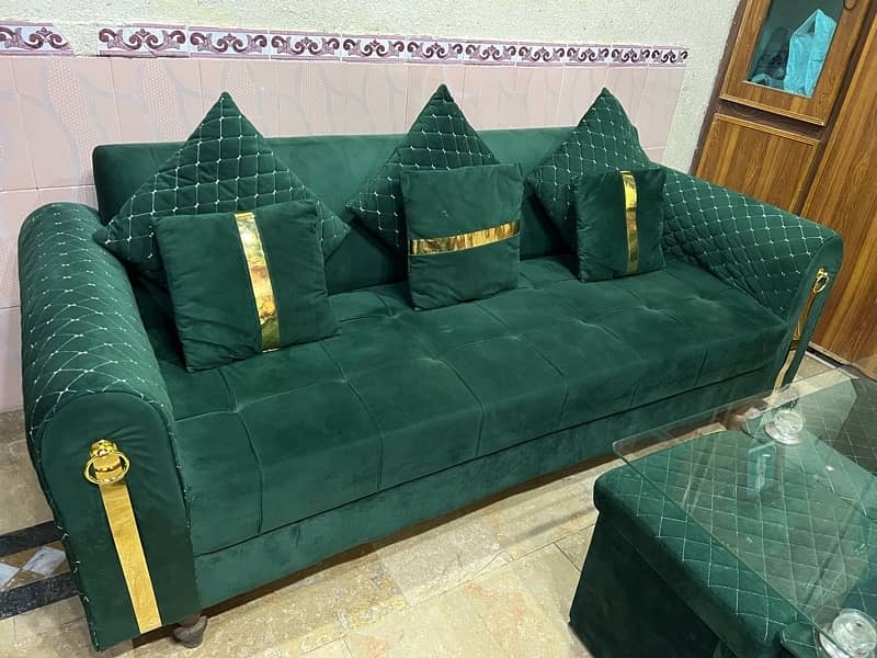 5 seater sofa set and tabel 1