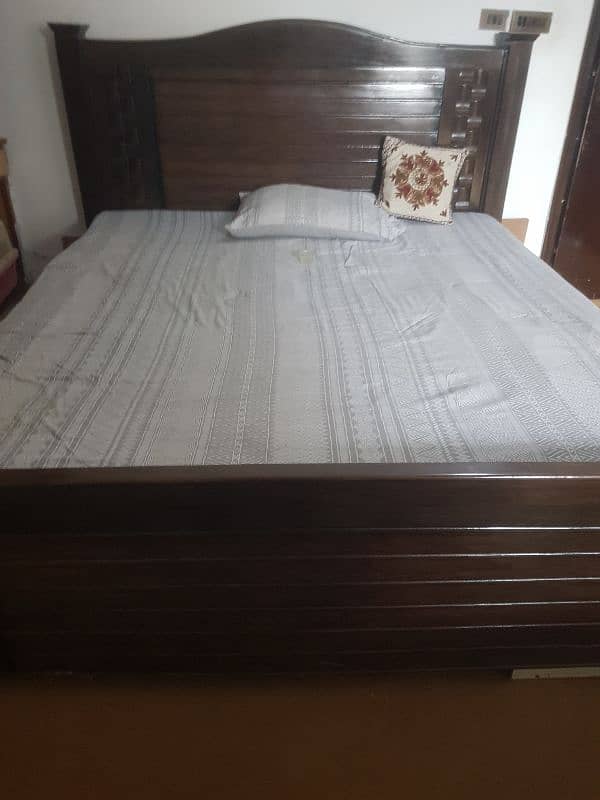 master bed for sale 0