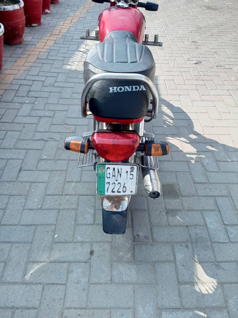 Honda 70 contact no: 03086627351 2