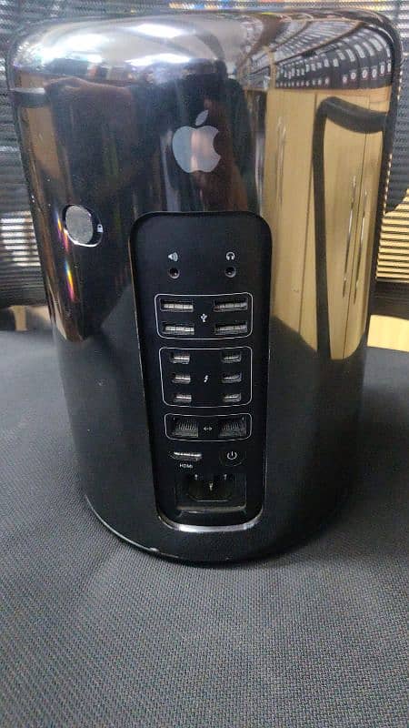 Apple MacPro A1481 Early 2013 8 core 0