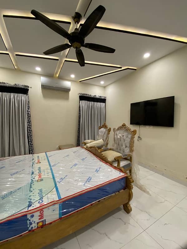 1 KANAL SEMI FURNISH HOUSE AVAILEBAL FOR RENT IN BAHRIA TOWN LAHORE 9