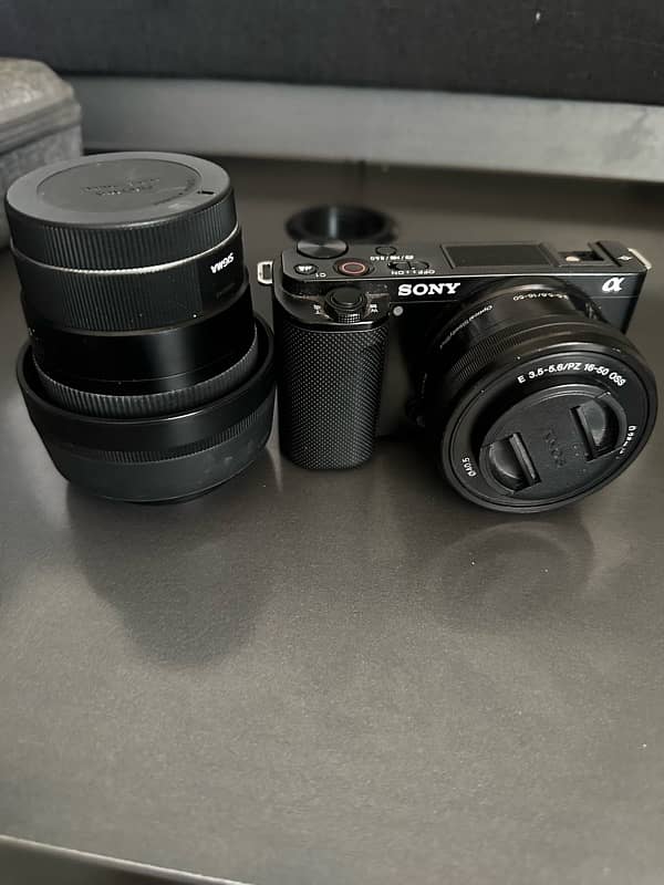 sony zv e 1.4k with sigma 30mm 1.4 condition 10/10 6