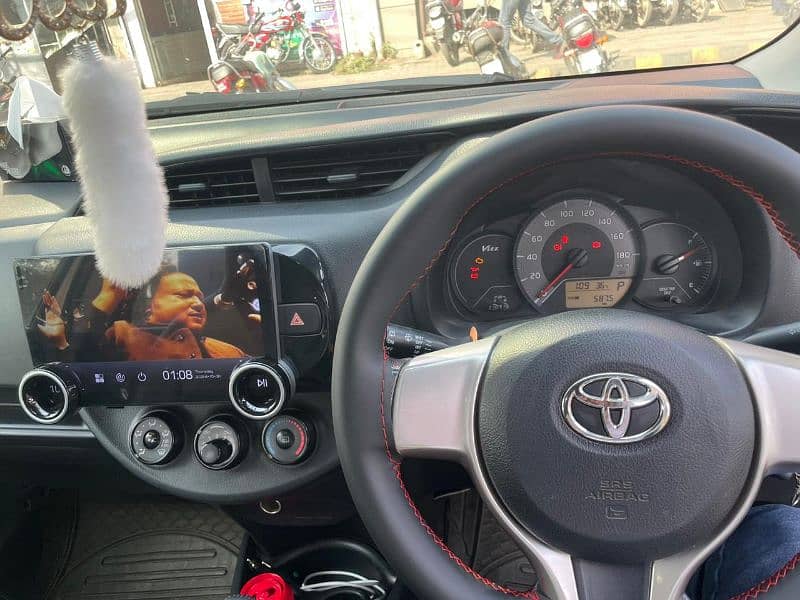 Toyota Vitz 2018 4