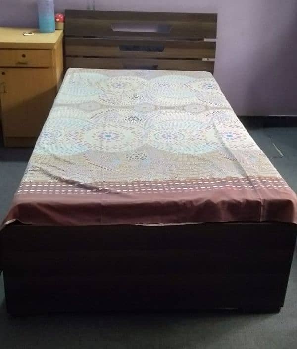 2 single bed with mattress 4