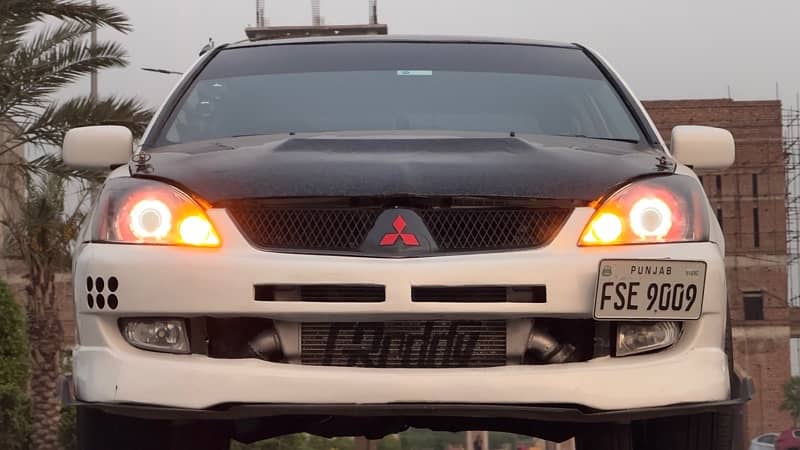 Mitsubishi Lancer 2005 8