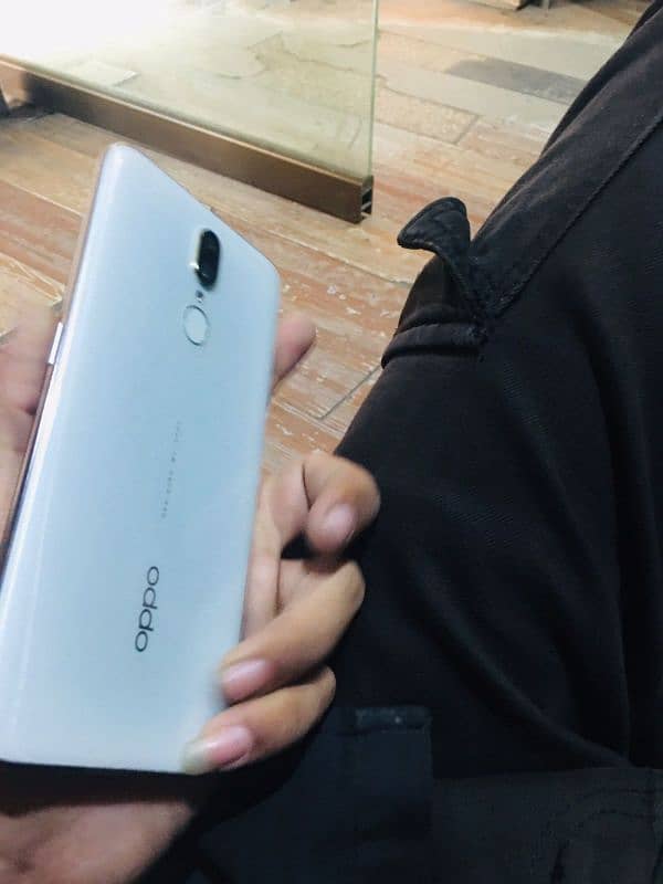 oppo f11 4