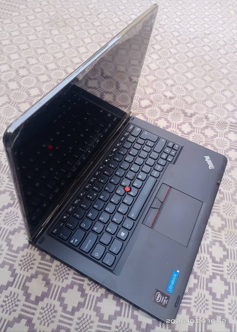 Lenovo Yoga 12 Multitouch 360, Core i5 5th Generation 2