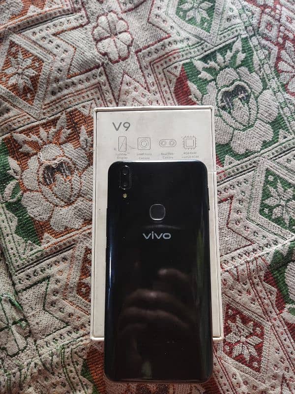 vivo v9 original with box and charger good condition 0