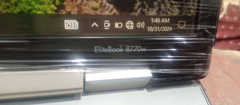 HP Elitebook 8770w 8Gb Ram and 500Gb Hard with 15 days warranty 7