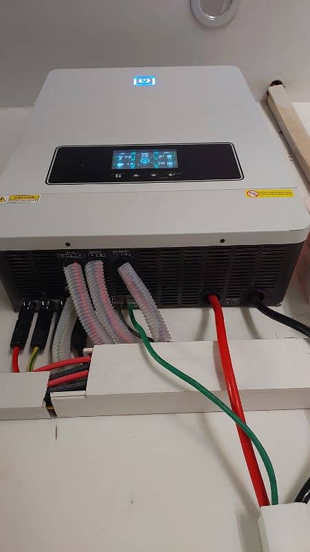 Victor Max 10.2KW SP Hybrid Solar Inverter 3