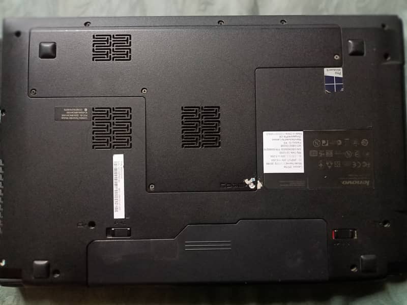 Lenovo 4GB RAM 320 HDD with Graphic card 3