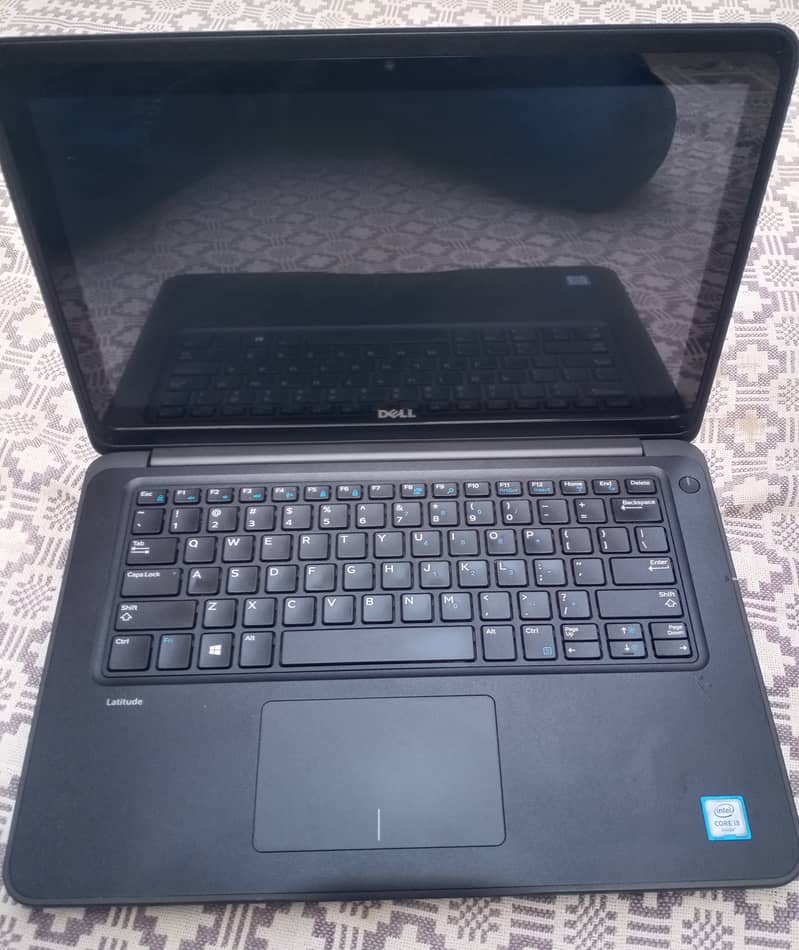 Dell Latitude 3380 Core i3 6th Generation 1