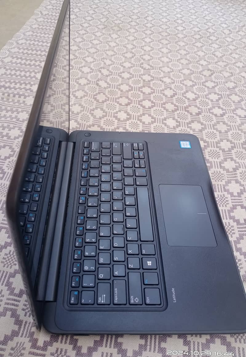 Dell Latitude 3380 Core i3 6th Generation 2