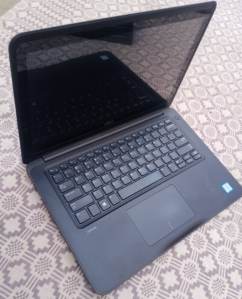 Dell Latitude 3380 Core i3 6th Generation 3