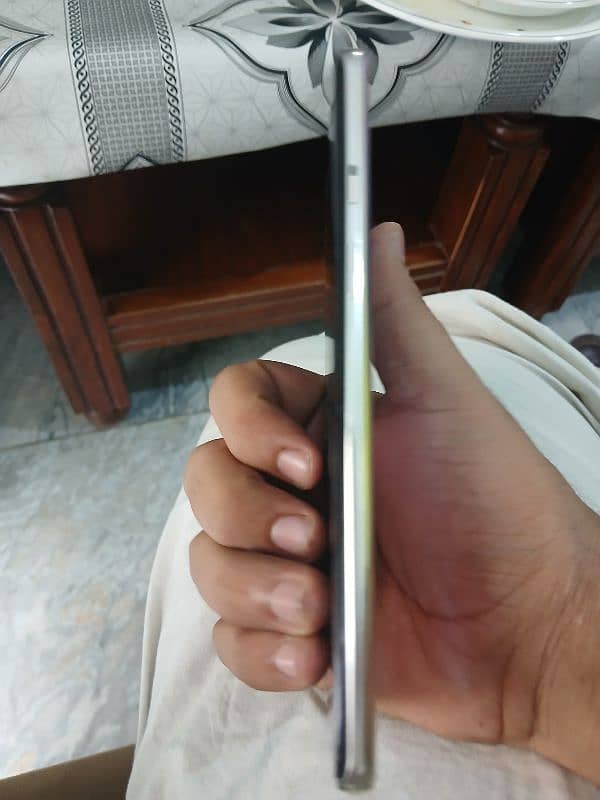 one plus 8  ram 12 gb rom 256 gb All ok mbl he 4