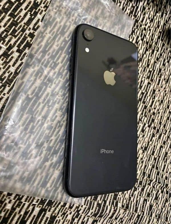 iphone XR 2