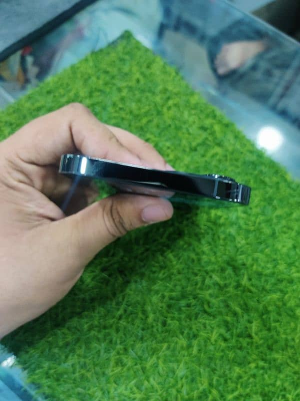 I am selling iphone 12 pro max pta/ NOT EXCHANGE 3