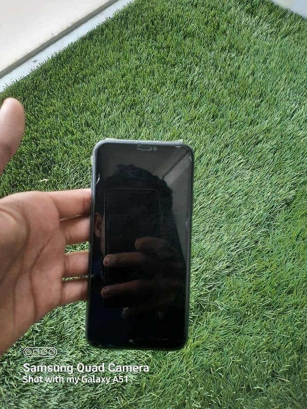 I am urgent selling Iphone X 64 gb bypass 3