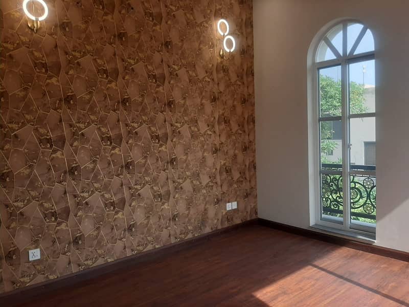 4 Beds 10 Marla House For Sale In Ex Air Avenue DHA Phase 8 Airport Road Lahore. 5