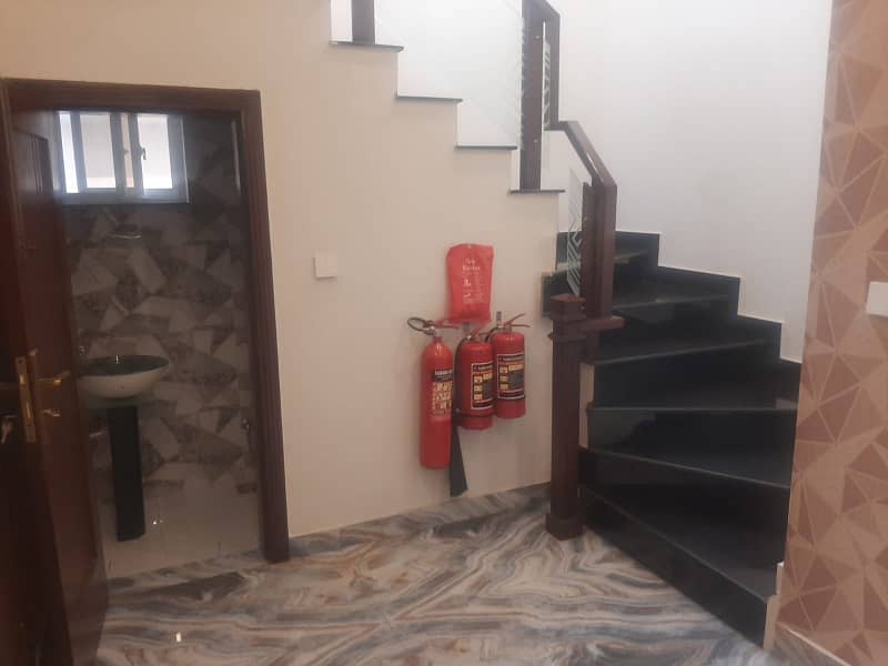 4 Beds 10 Marla House For Sale In Ex Air Avenue DHA Phase 8 Airport Road Lahore. 18