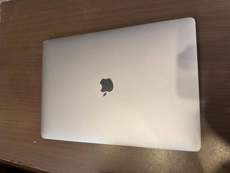 MacBook pro 2018 0