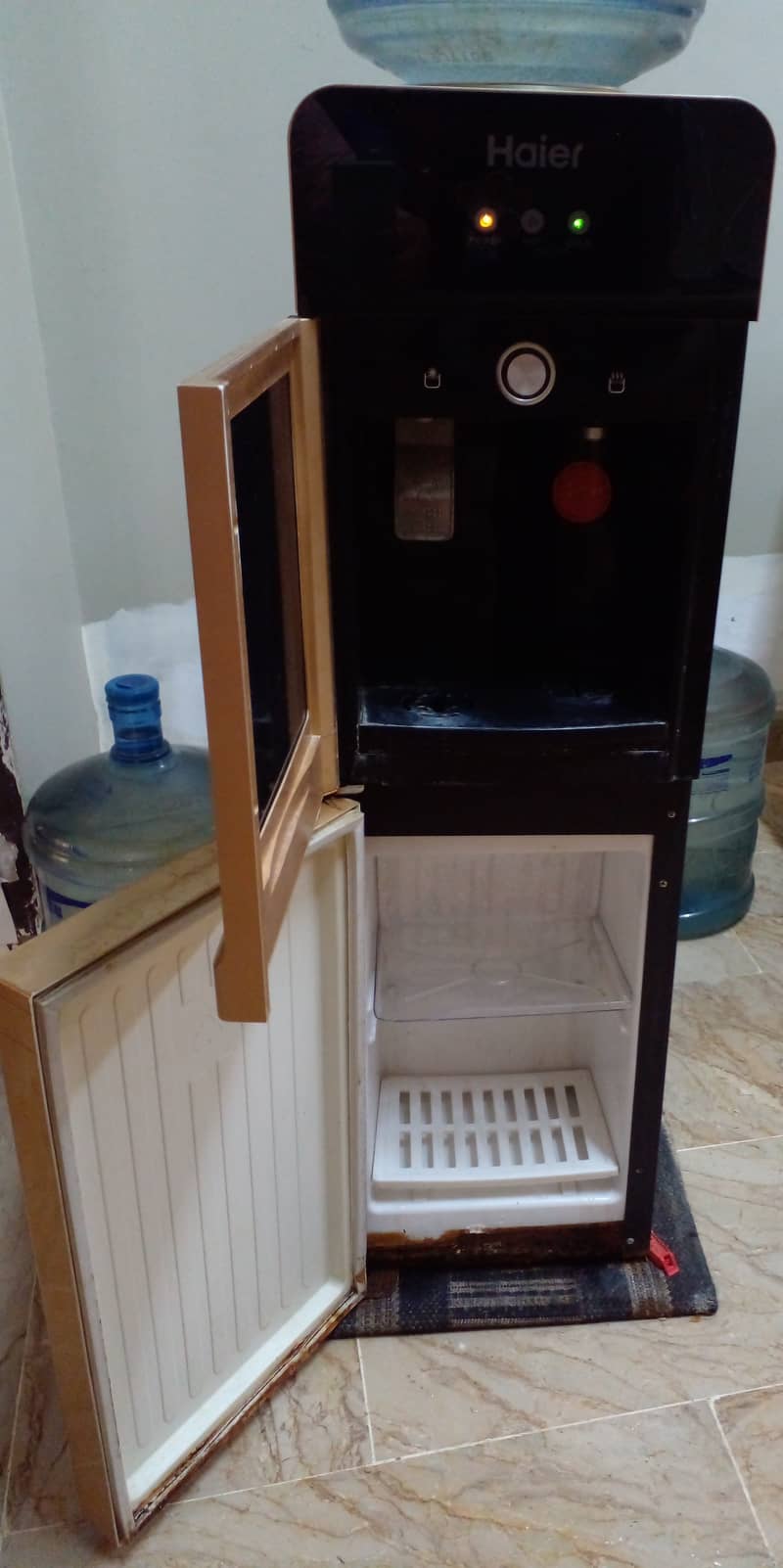 Haier Water Dispenser in excellent conditon 1