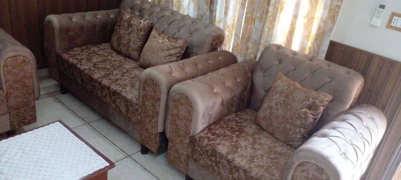 7 seater Sofa set for sale 2