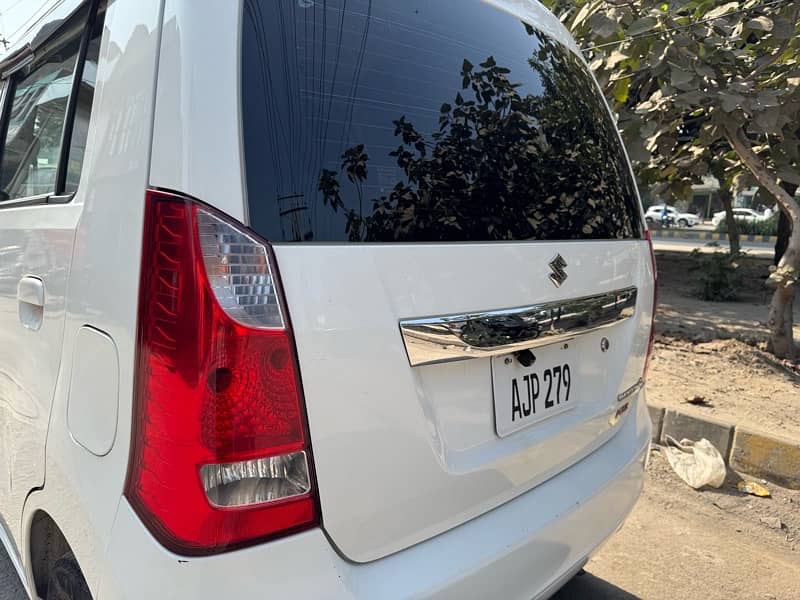 Suzuki Wagon R 2022 11