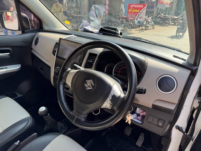 Suzuki Wagon R 2022 16