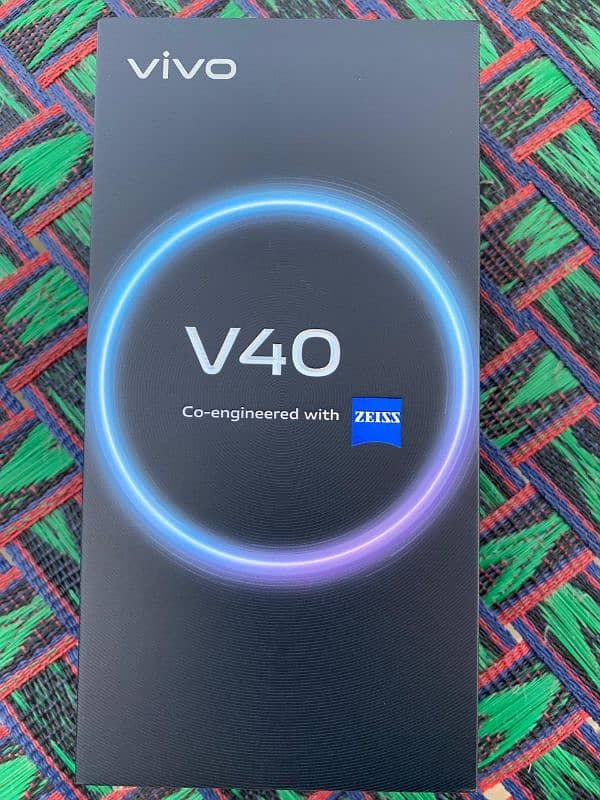 Vivo v40 10 by 10 0