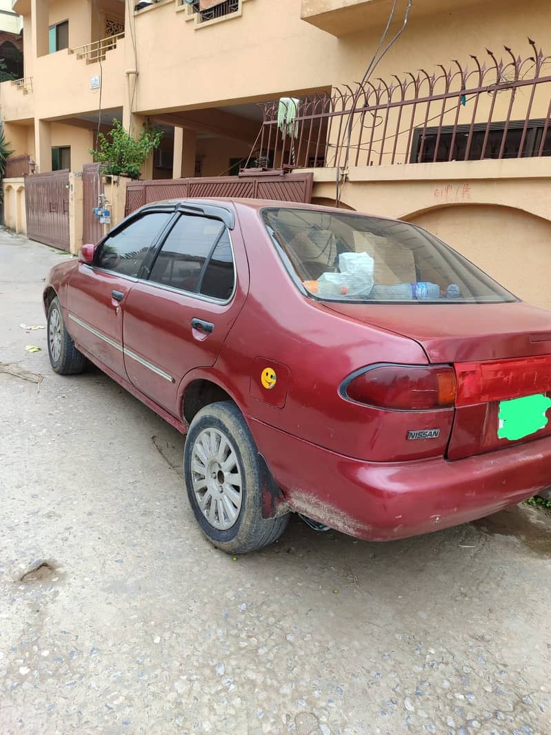 Nissan Sunny  1999 automatic 2