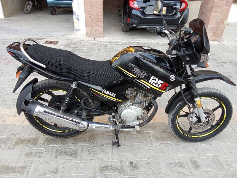 Yamaha YBR 125G model 2021 urgent sale 1