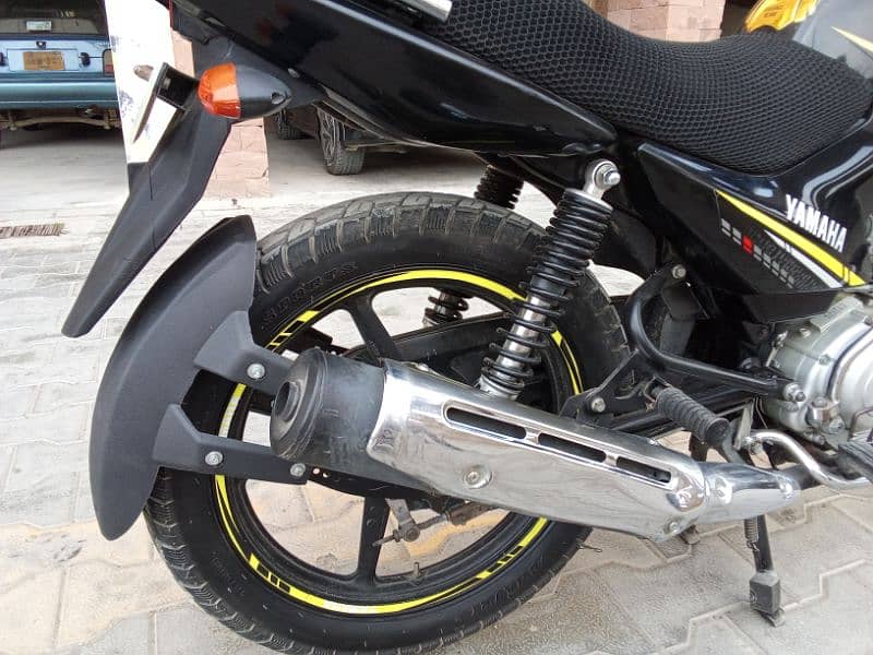 Yamaha YBR 125G model 2021 urgent sale 7