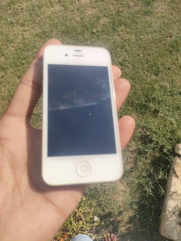 iphone 4s 10 by 10 condition 2