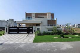 10 marla beautifull house available for sale in dha phase 8 lahore 0