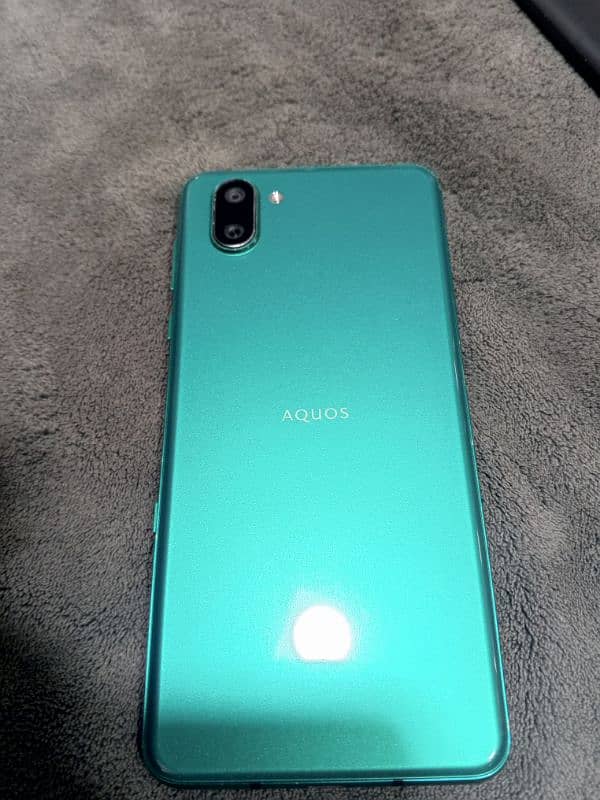 Aquos r3 6gb ram 128 Rom 0