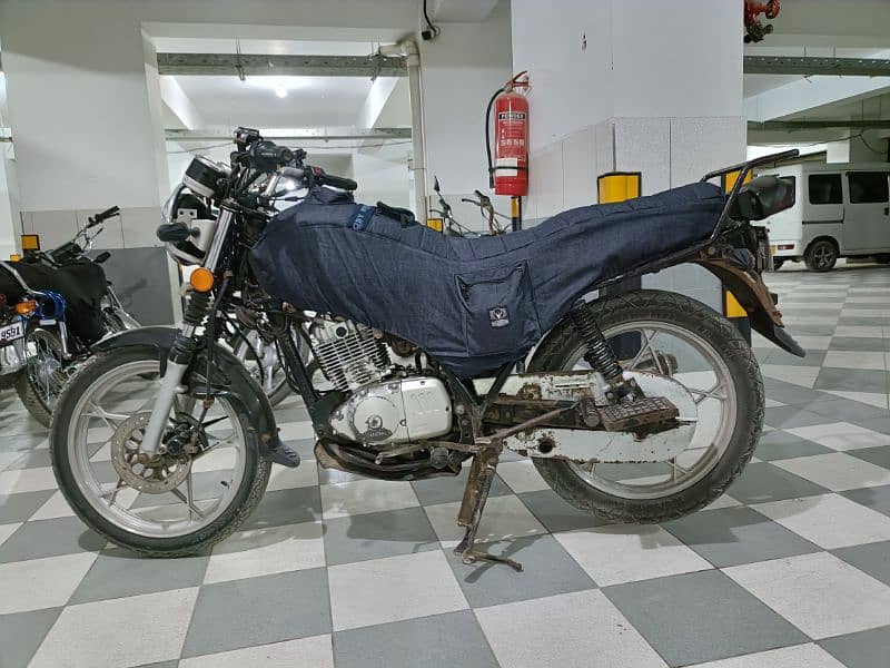 SUZUKI GS 150 SE 3