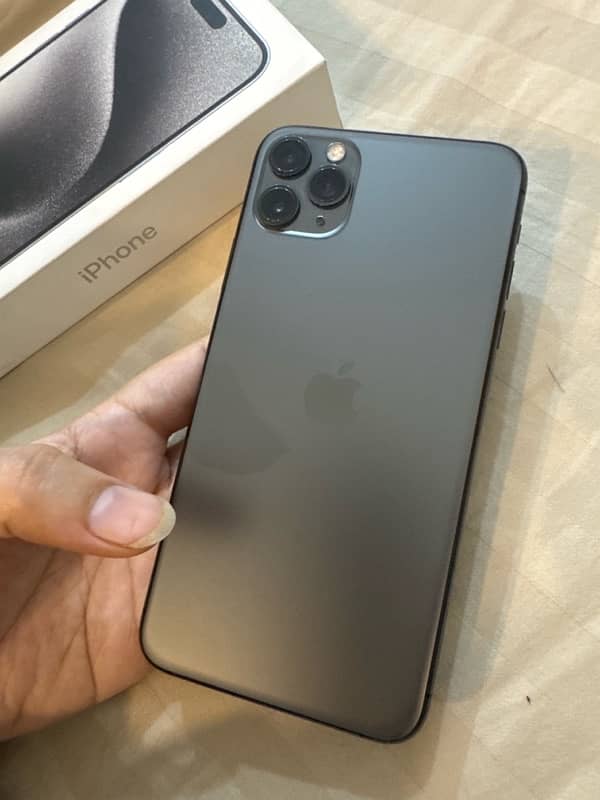 iPhone 11 Pro Max 0