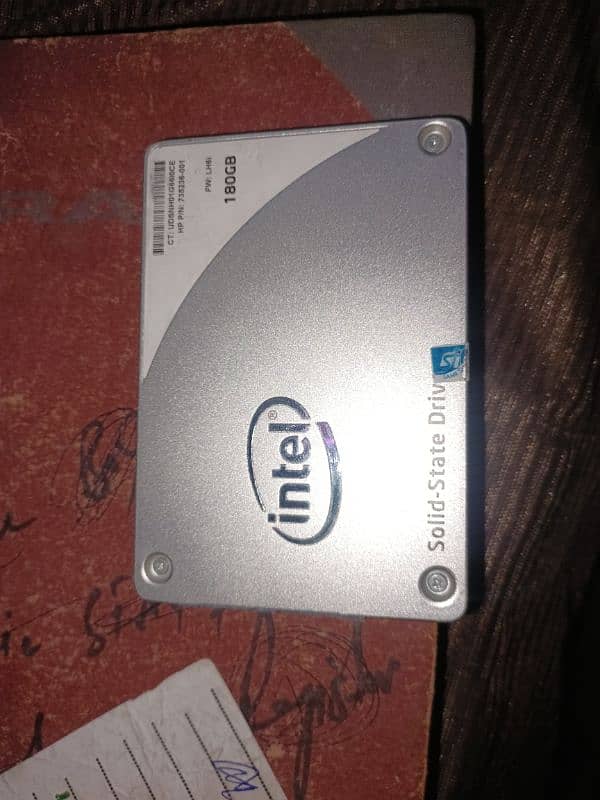 Intel Ssd pro 1500 series 180 Gb 0