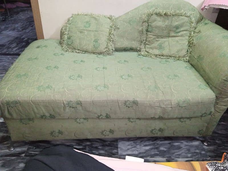 Sofa set 5 seater with table 1 big 2 small and sety 3