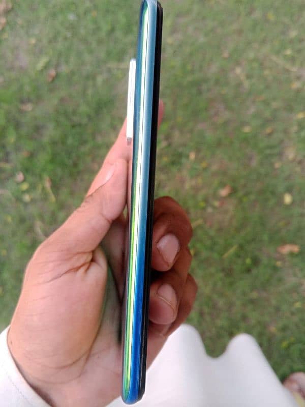 vivo y53s 8+4/128 3