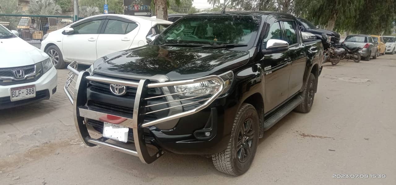 Bullet Proof Car avialable for rent In Faisalabad All vehicle 3