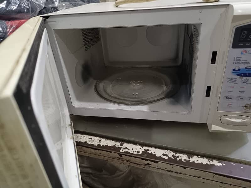 Dawlance MicroWave Oven For Sale 1