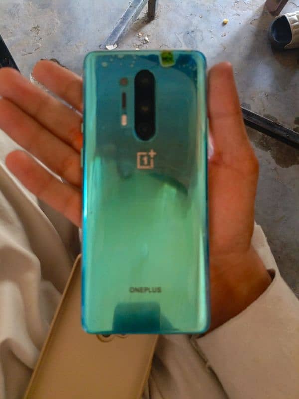 OnePlus 8 pro  12/256 screen ma dot hai thora sa 0