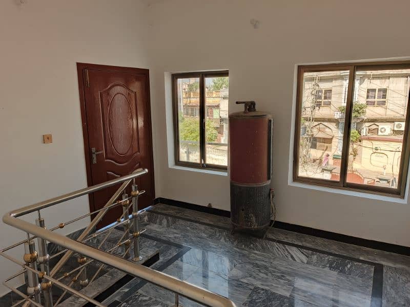 STUNNING NEW FLAT TO RENT/ (Leading to Ketchery Chowk) ONLY 25k PM ono 4