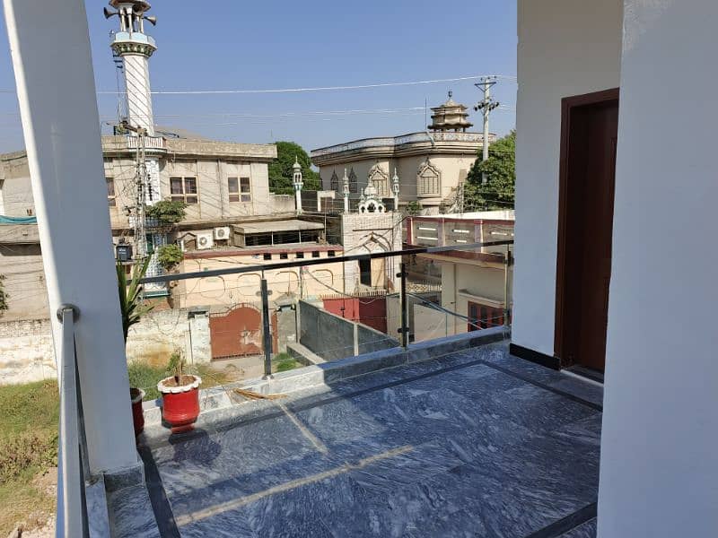 STUNNING NEW FLAT TO RENT/ (Leading to Ketchery Chowk) ONLY 25k PM ono 5