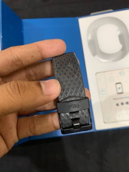 Fitbit versa 2 4