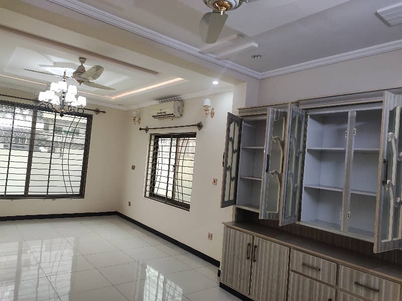 Ground portion for rent in G15 size 12 Marla water gas electricity All facilities separate gas electricity meters Near to Markaz masjid park Best location More Five options available 3