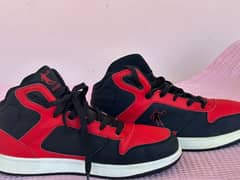 Red & Black High-Top Shoes - Perfect for Casual and Formal Wear