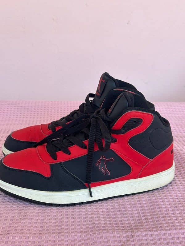 "Red & Black High-Top Shoes - Perfect for Casual and Formal Wear" 4